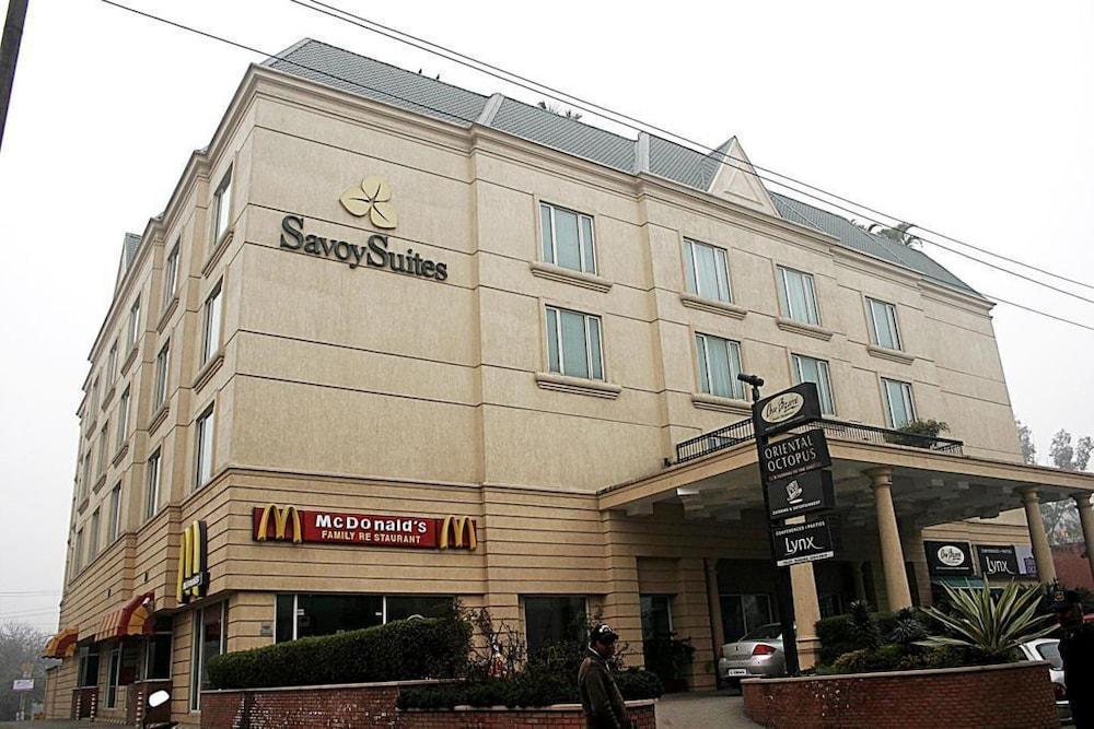Savoy Suites Noida Exterior photo