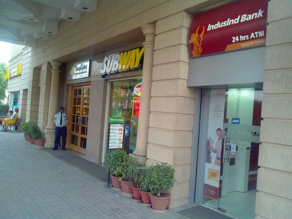 Savoy Suites Noida Exterior photo