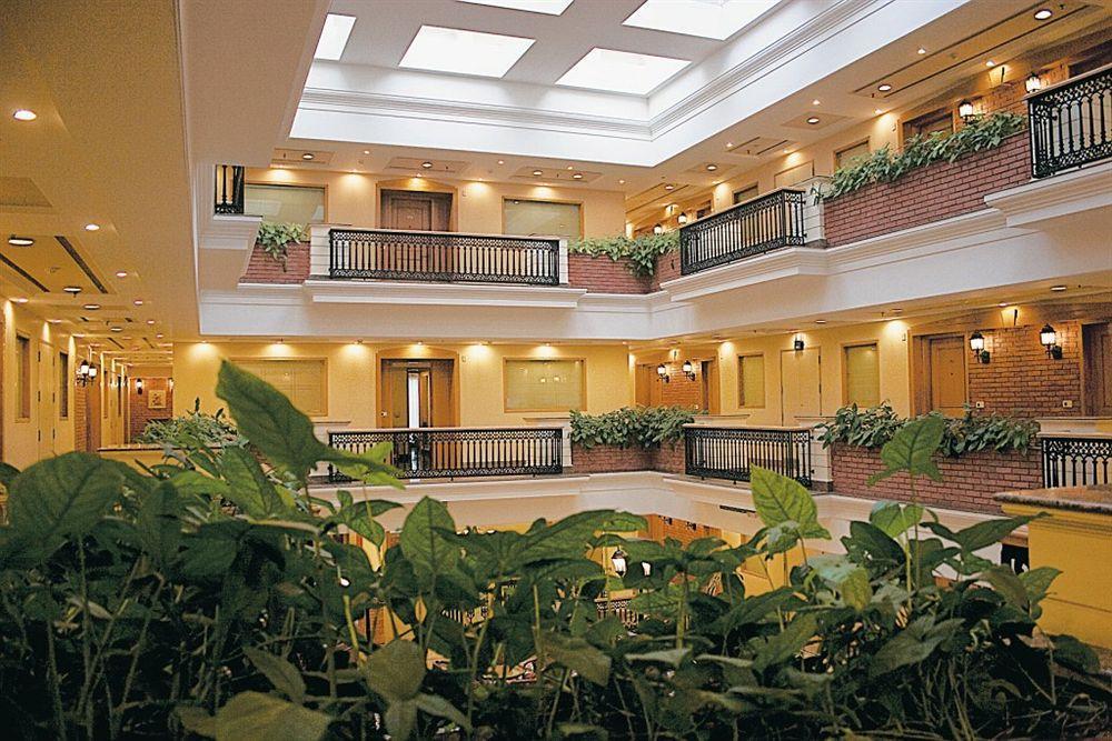 Savoy Suites Noida Exterior photo