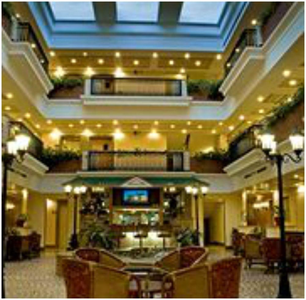 Savoy Suites Noida Exterior photo