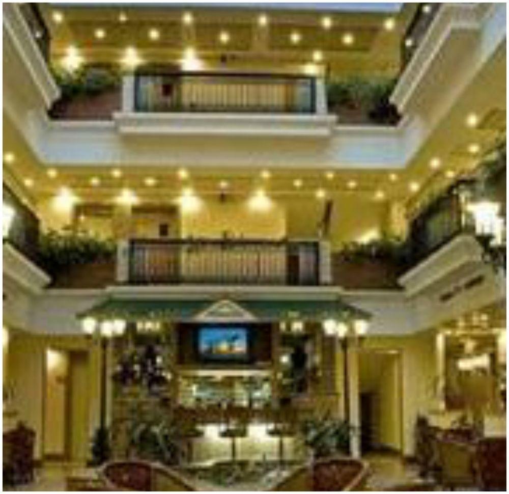 Savoy Suites Noida Exterior photo