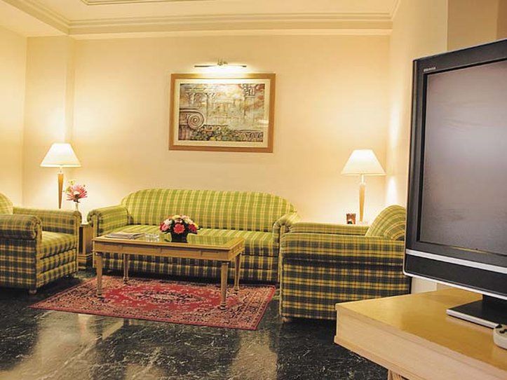 Savoy Suites Noida Exterior photo